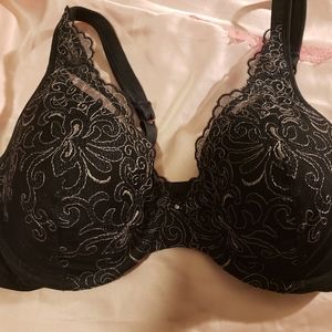 Playtex Secrets Side Smoothing Embroidered bra 38B